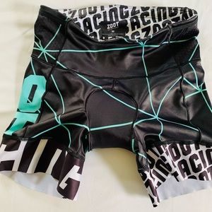 Woman’s Zoot tri short. 6” inseam.